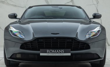 Aston Martin DB11 V8 7