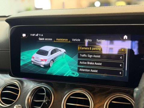 Mercedes-Benz E Class 2.0 E220d AMG Line Saloon 4dr Diesel G-Tronic+ Euro 6 (s/s) (194 ps) 50