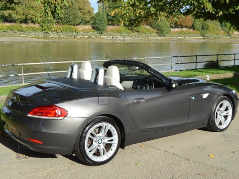 BMW Z4 E89 2.5 23i sDrive Roadster 8