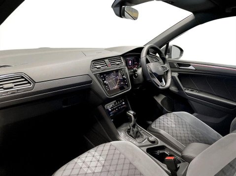 Volkswagen Tiguan 2.0 TDI R-Line SUV 5dr Diesel DSG 4Motion Euro 6 (s/s) (200 ps) Air Con - A 15
