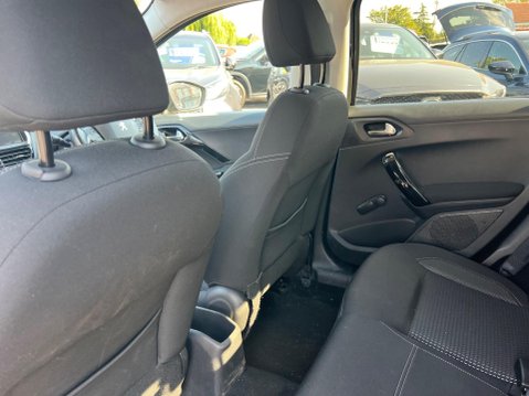 Peugeot 208 1.2 PureTech Allure Euro 6 5dr 27