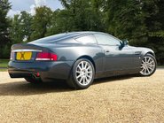 Aston Martin Vanquish V12 S 5