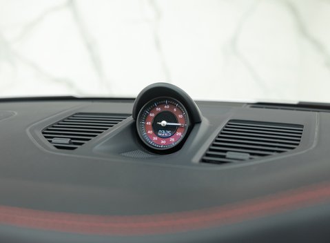 Porsche 911 Targa 4 GTS (992) 25