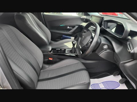 Peugeot 2008 PURETECH S/S ALLURE PREMIUM 18