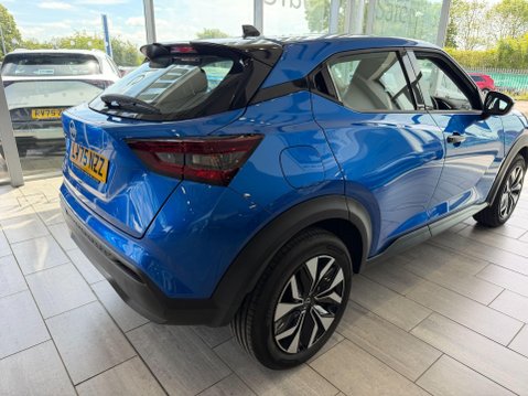Nissan Juke 1.0 DIG-T Acenta Premium Euro 6 (s/s) 5dr 4