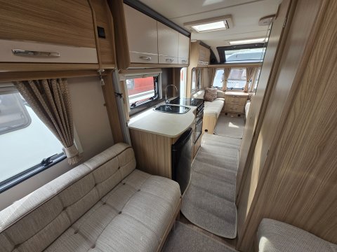 Coachman Vision 570 12