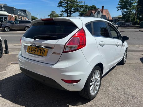 Ford Fiesta TITANIUM X 5