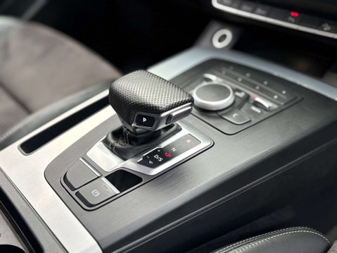 Audi Q5 2.0 Q5 S Line TFSI Quattro Semi-Auto 4WD 5dr 21