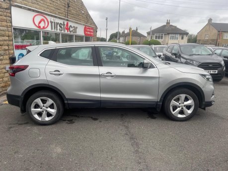 Nissan Qashqai DIG-T ACENTA PREMIUM 8