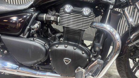Triumph Thunderbird STORM 2011 35K 3 OWNERS BIG CC TWIN CRUISER SISSY BAR 23