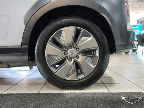 Hyundai KONA 39kWh SE SUV 5dr Electric Auto (10.5kW Charger) (136 ps) 66