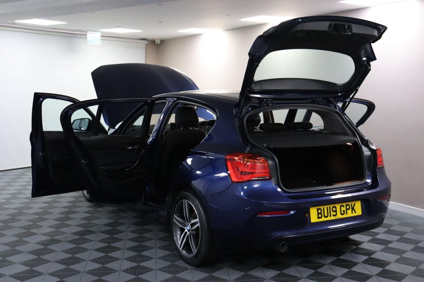 2019 BMW 1 Series — image 15