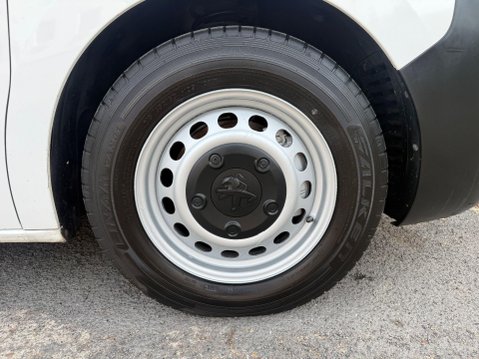 Peugeot Expert BLUEHDI PROFESSIONAL L1 13