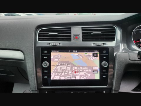Volkswagen Golf SE NAVIGATION TSI BLUEMOTION TECHNOLOGY 20