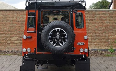 Land Rover 90 Adventure 16