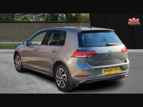 Volkswagen Golf MATCH TSI 5