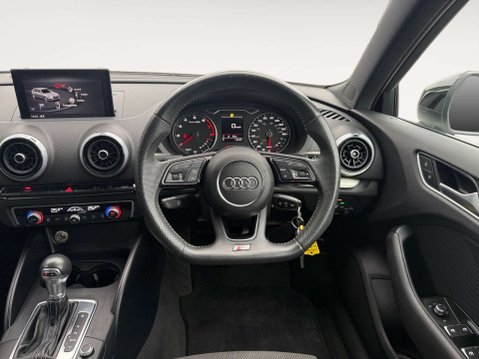 Audi A3 1.0 A3 Sportback 30 TFSI Black Edition Semi-Auto 5dr 12