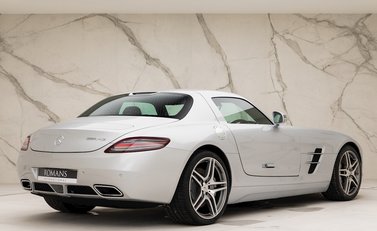 Mercedes-Benz SLS AMG 9