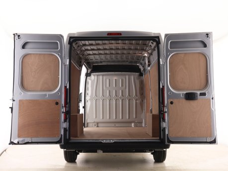 Citroen Relay 2.2 BlueHDi L3H2 Van 140ps Enterprise Pro 3
