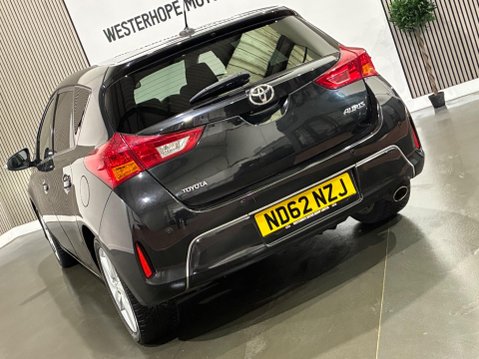 Toyota Auris 1.6 V-Matic Excel Euro 5 5dr 51