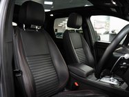 Land Rover Discovery Sport 1.5 P300e 12.2kWh R-Dynamic HSE SUV 5dr Petrol Plug-in Hybrid Auto 4WD Euro 2