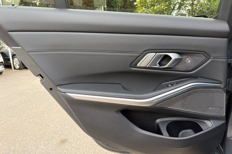 BMW 3 Series 330E M SPORT PHEV -VISIBILITY/TECH/PRO PACKS - HARMAN KARDON 25