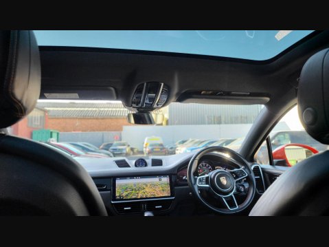 Porsche Cayenne V6 11