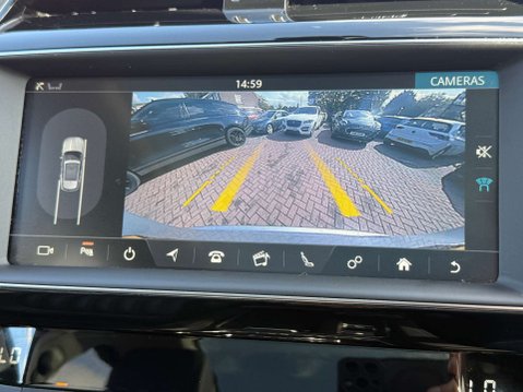Jaguar F-Pace 2.0 D240 Portfolio SUV 5dr Diesel Auto AWD Euro 6 (s/s) (240 ps) 68