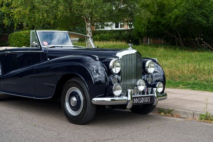 Bentley R Type Drophead Coupé By H.J.Mulliner 12
