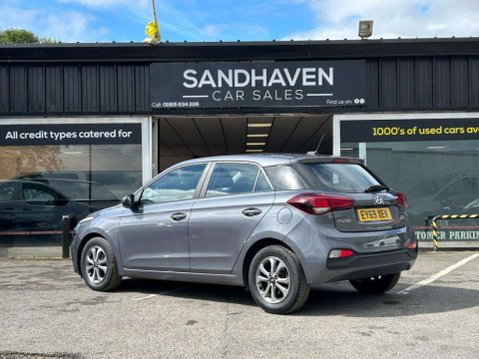 Hyundai i20 1.2 SE Launch Edition Hatchback 5dr Petrol Manual Euro 6 (s/s) (84 ps) BLUE 9
