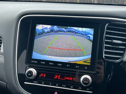 Mitsubishi Outlander PHEV DYNAMIC 22