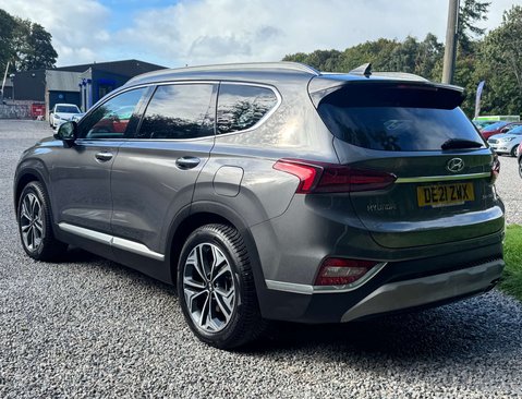 Hyundai SANTA FE 2.2 Santa Fe Premium SE CRDi Auto 4WD 5dr 9