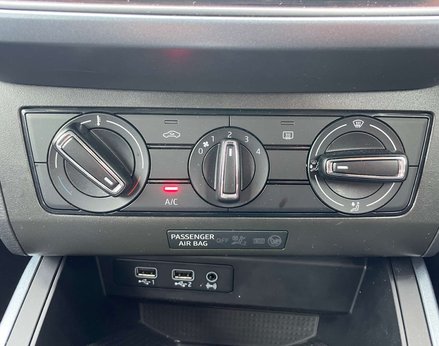 SEAT Arona 1.0 Arona SE Technology TSi Semi-Auto 5dr 41