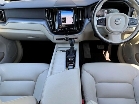 Volvo XC60 2.0 D4 Momentum Auto AWD Euro 6 (s/s) 5dr 19