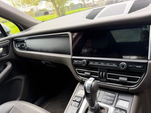 Porsche Macan PDK 48