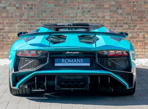 Lamborghini Aventador SV LP750-4 Roadster 5
