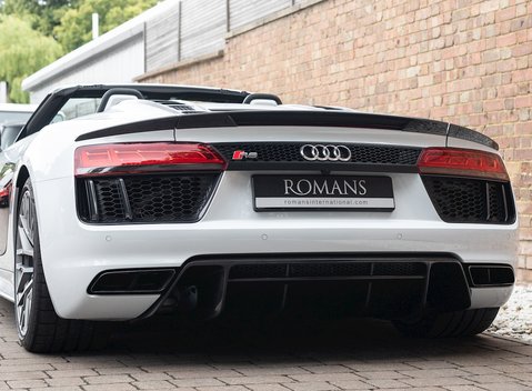 Audi R8 V10 Plus Spyder 25