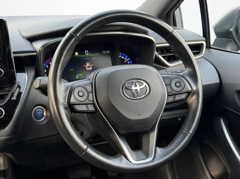 Toyota Corolla 1.8 VVT-i Hybrid Design 5dr CVT 18