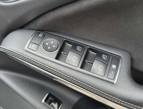 Mercedes-Benz CLA Class 2.1 CLA 220 WhiteArt D Auto 5dr 45