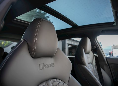 Audi RS6 Avant Performance 12