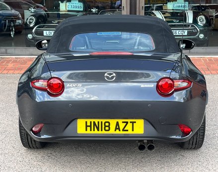 Mazda MX-5 SPORT NAV 54