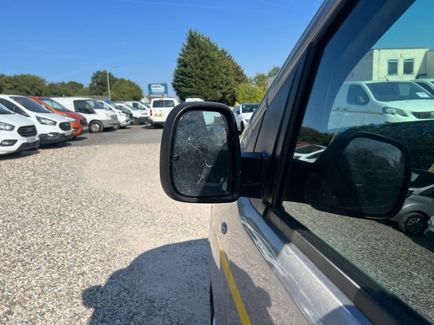 Vauxhall Vivaro SWB L1H1 2700 Sportive Air Con Sensors Cruise EURO 6 21