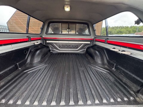 Nissan Navara 2.3 Navara Tekna dCi 4WD 5dr 6