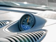 Porsche 718 Cayman GT4 PDK 16