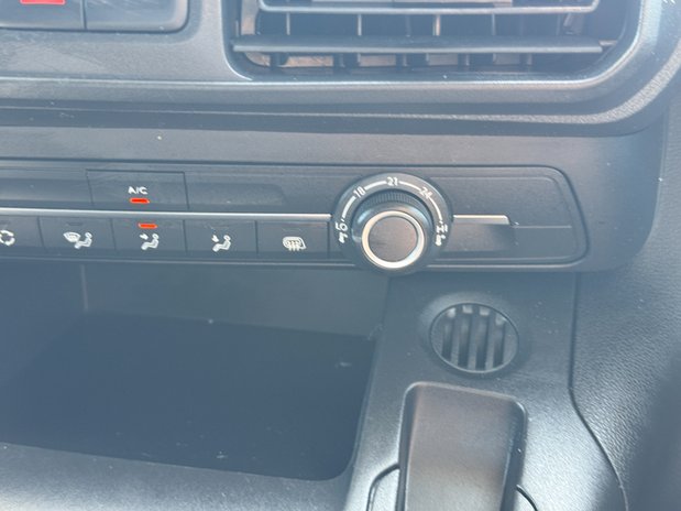 Peugeot Partner SWB L1H1 [SOLD KH] Low Roof Professional Premium+ Air Con Sensors EURO 6 31