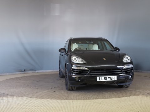 Porsche Cayenne D V6 TIPTRONIC 2
