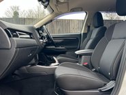 Mitsubishi Outlander PHEV DESIGN 3