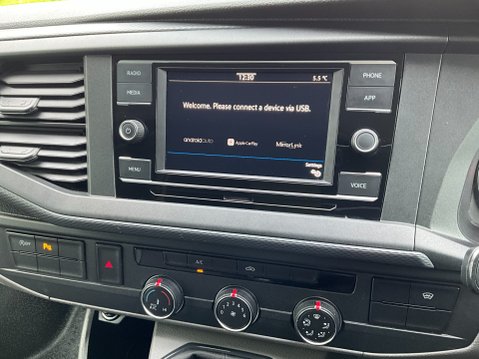 Volkswagen Transporter 2.0 TDI T28 Highline FWD SWB Euro 6 (s/s) 5dr 18