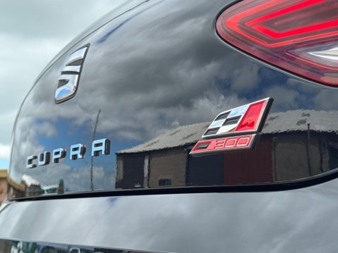 SEAT Leon 2.0 TSI Cupra 300 Euro 6 (s/s) 5dr 6