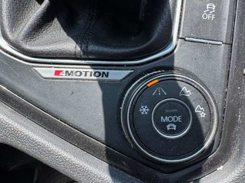 Volkswagen Tiguan 2.0 TDI BlueMotion Tech SE Navigation 4Motion Euro 6 (s/s) 5dr 28
